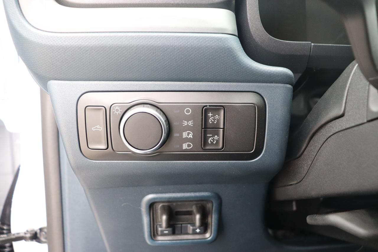 2025 Ford Maverick XLT AWD SuperCrew Photo5