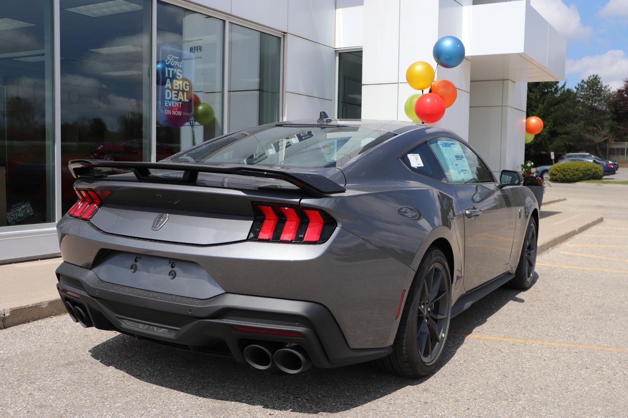 2025 Ford Mustang Dark Horse Fastback Photo