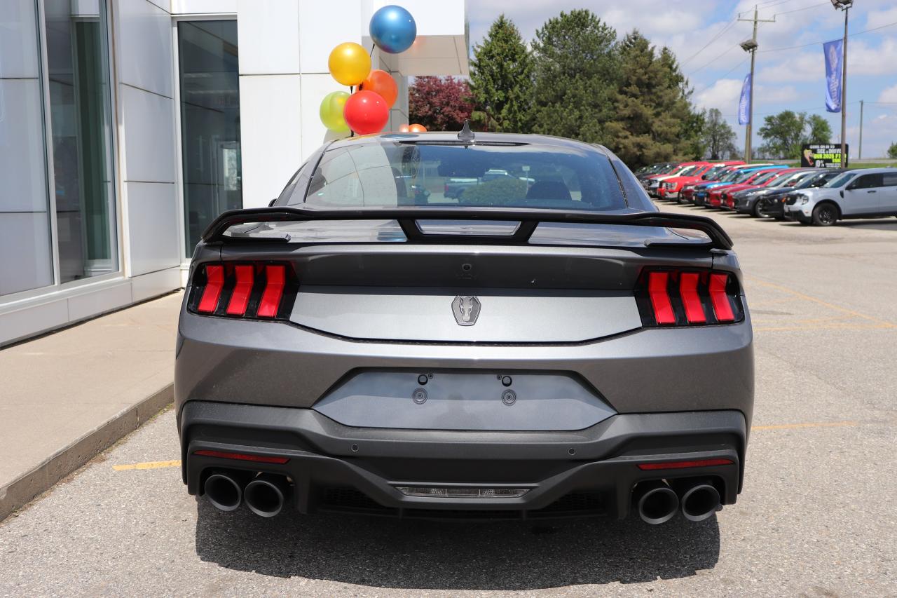 2025 Ford Mustang Dark Horse Fastback Photo