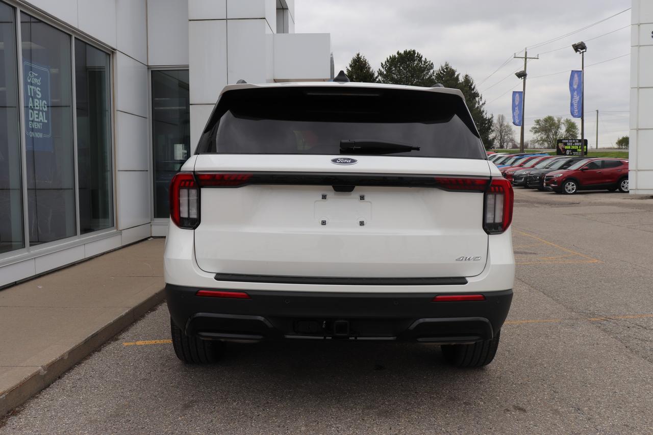 2025 Ford Explorer ST-LINE 4WD Photo2