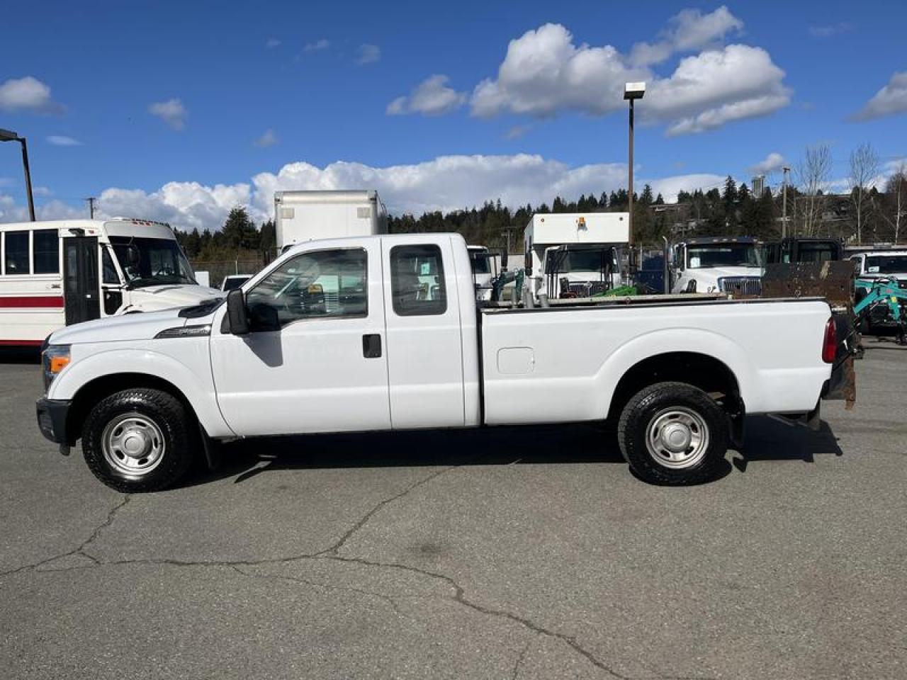Used 2013 Ford F-250 SD XL SuperCab 2WD with power tailgate (Rebuilt Engine) for sale in Burnaby, BC