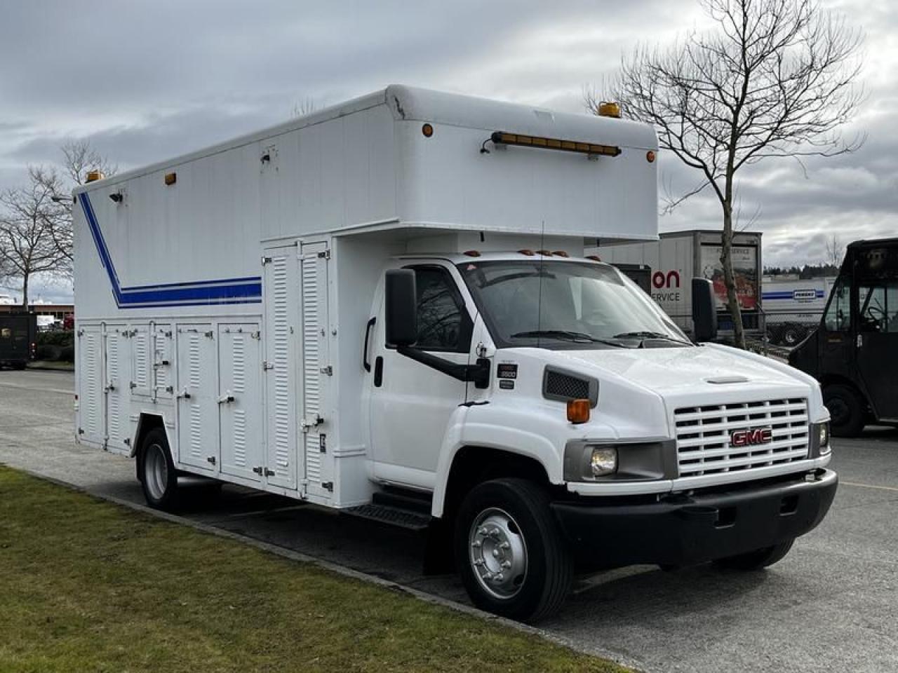 Used 2006 GMC C5000 Topkick Service Truck for sale in Burnaby, BC