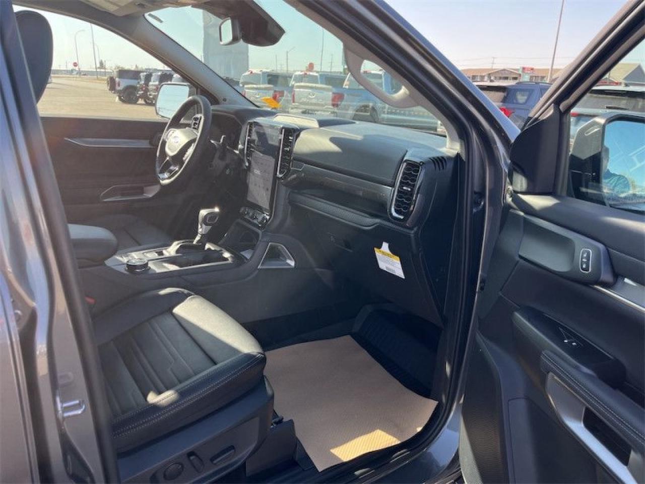 2025 Ford Ranger Lariat  - Leather Seats -  Heated Seats Photo5