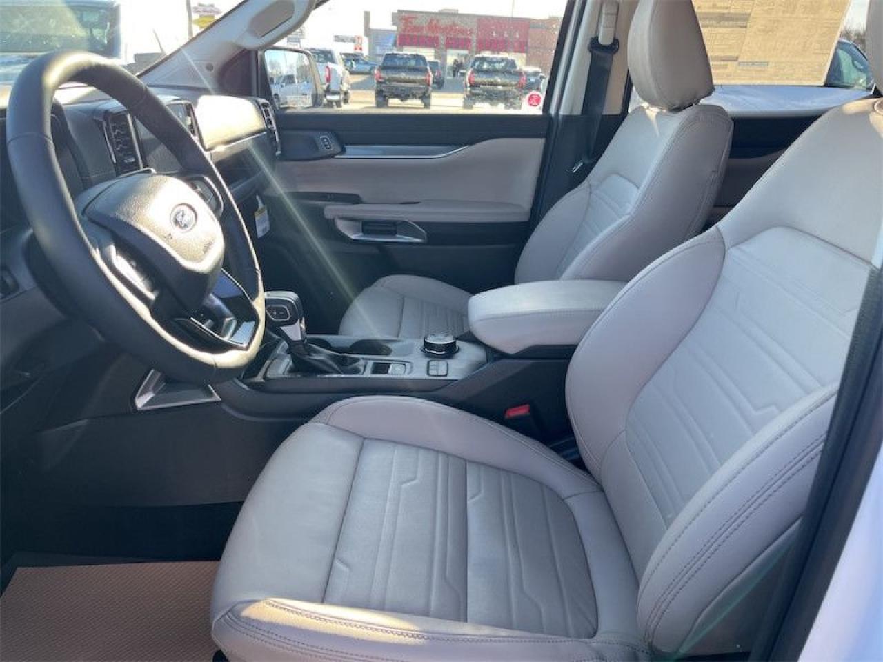 2025 Ford Ranger Lariat  - Leather Seats -  Heated Seats Photo5