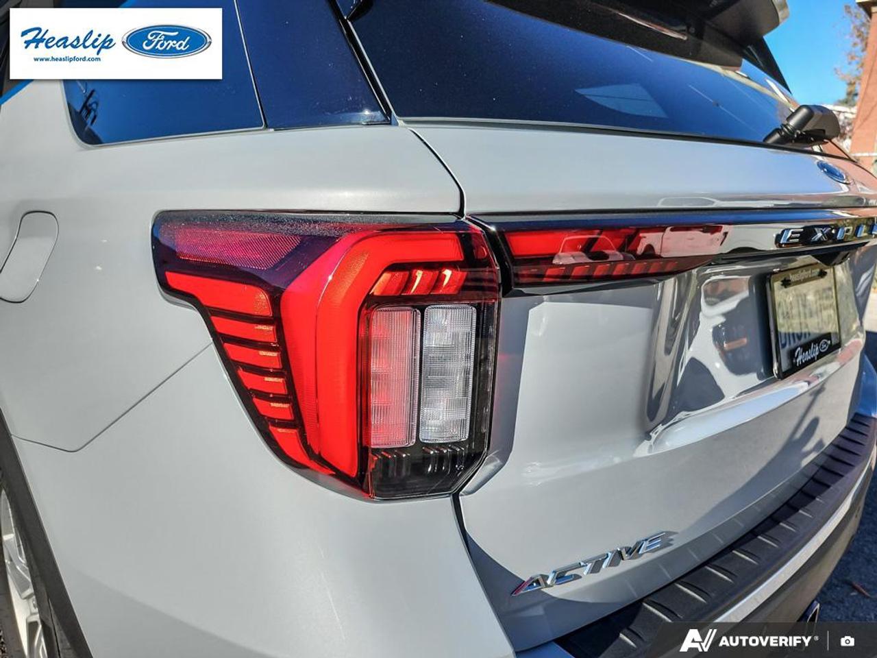 2025 Ford Explorer Active Photo