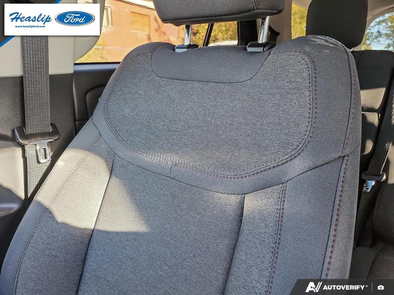 2025 Ford Explorer Active Photo