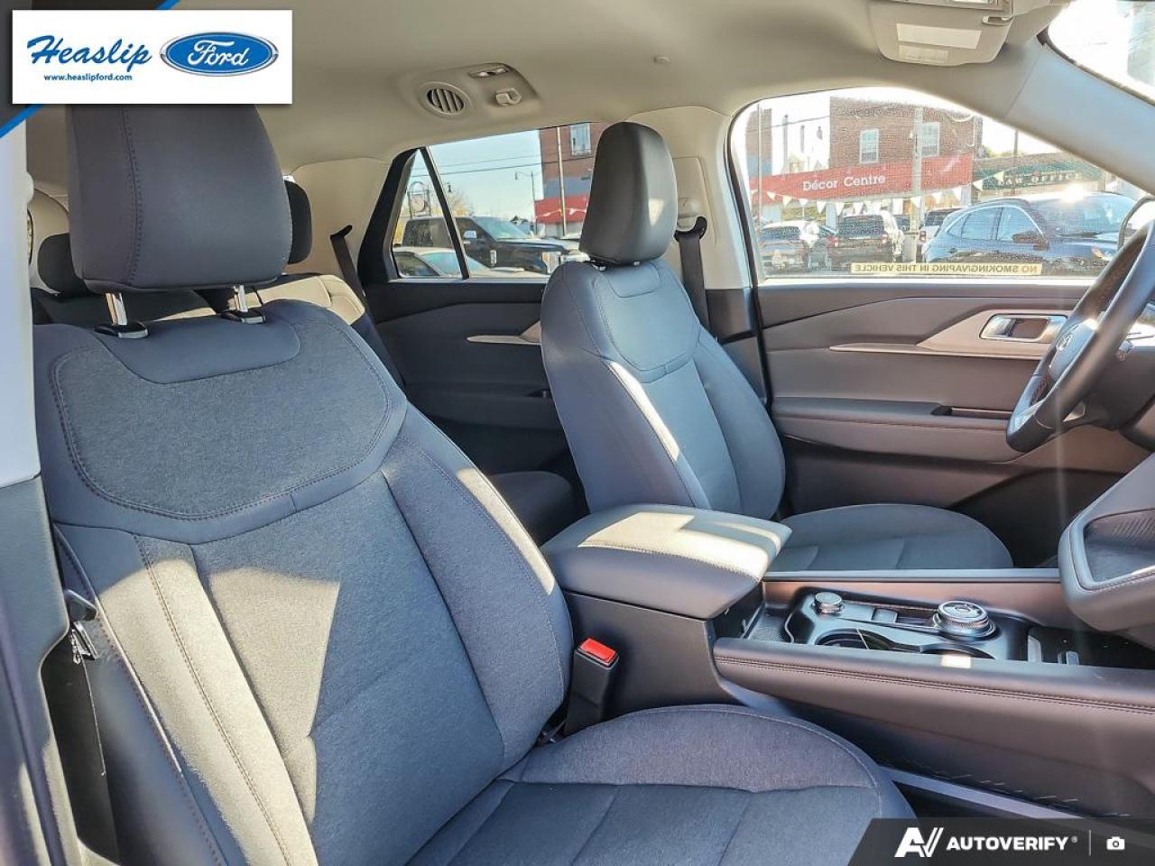 2025 Ford Explorer Active Photo