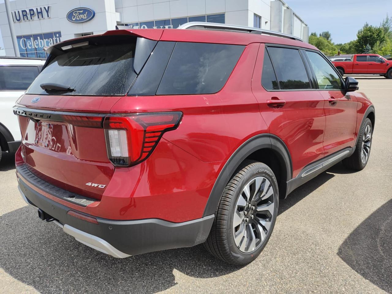 2025 Ford Explorer Platinum