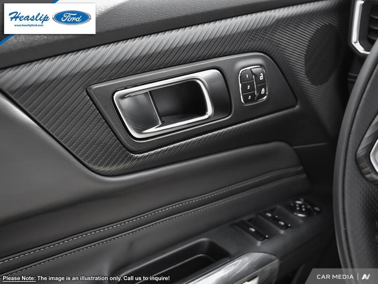 2025 Ford Mustang EcoBoost Premium Photo5