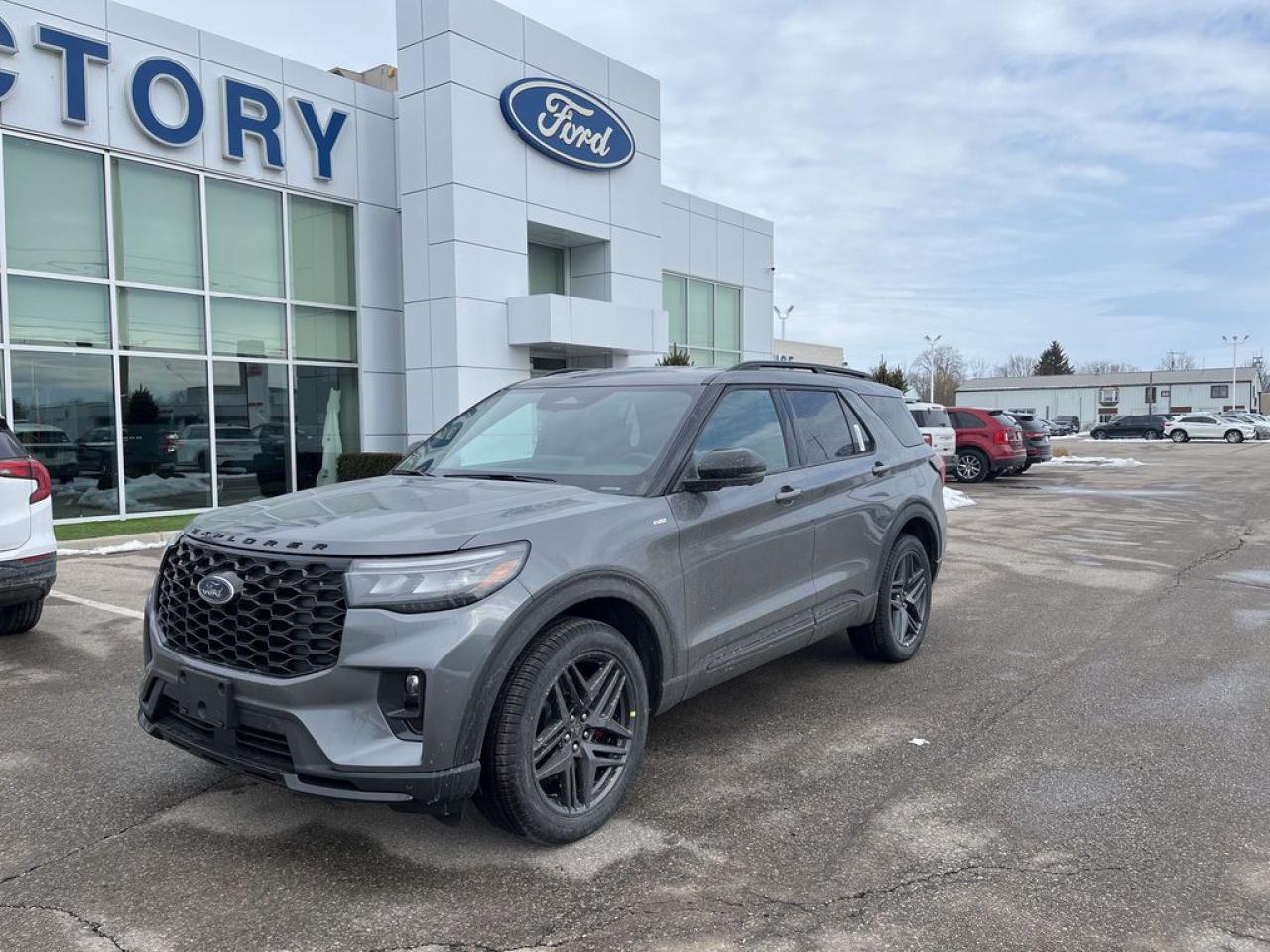 New 2025 Ford Explorer ST-Line for sale in Chatham, ON