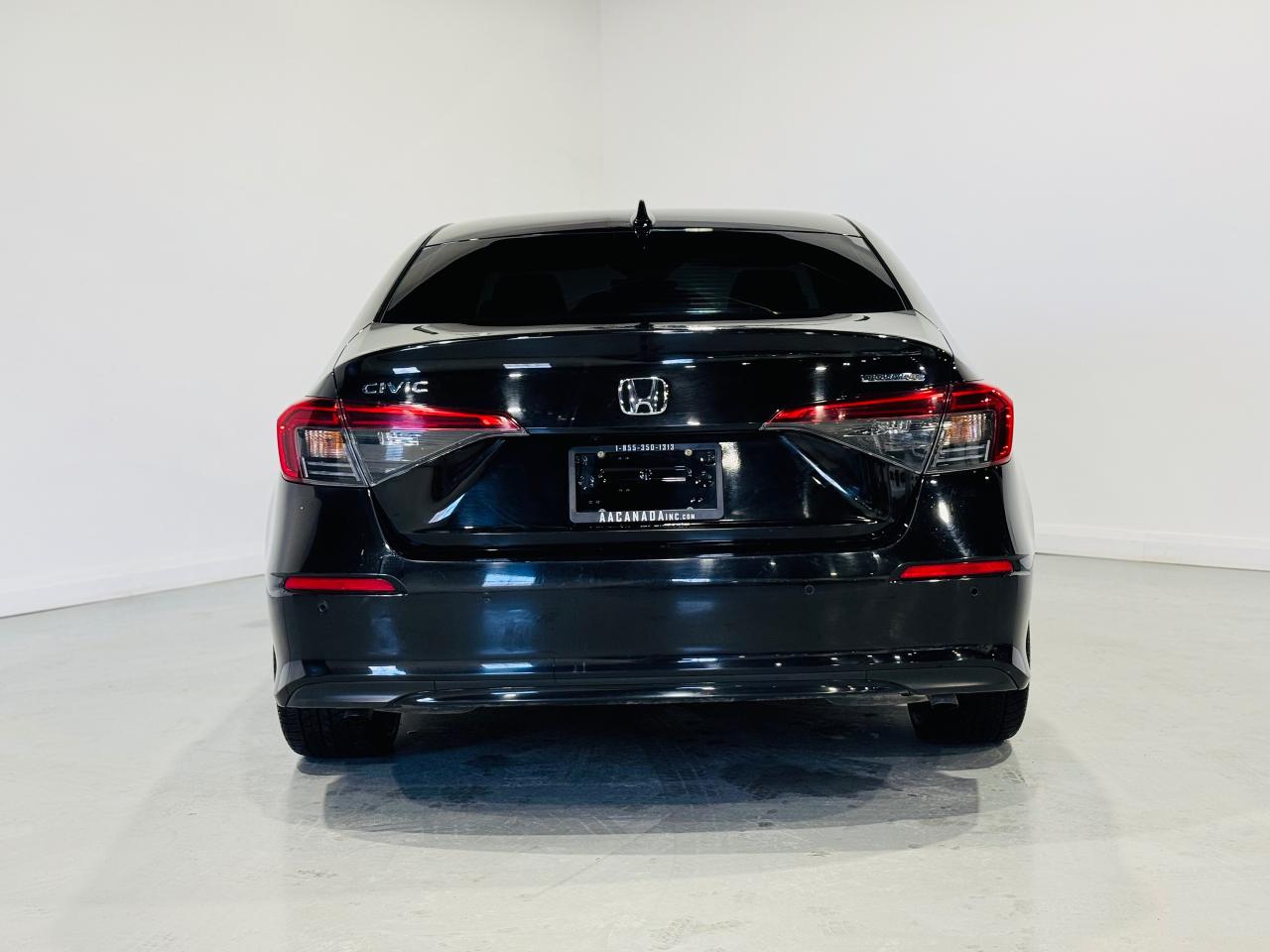 2022 Honda Civic Touring Sedan CVT - Photo #6