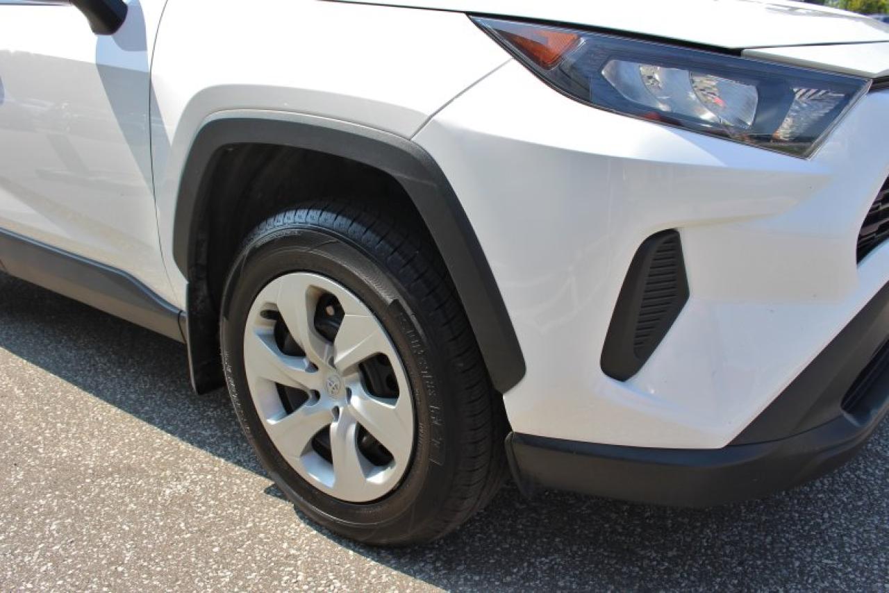 2022 Toyota RAV4 LE AWD - Photo #4