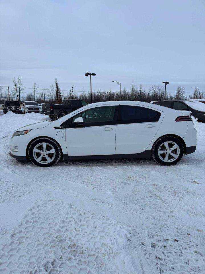2013 Chevrolet Volt  - Photo #4