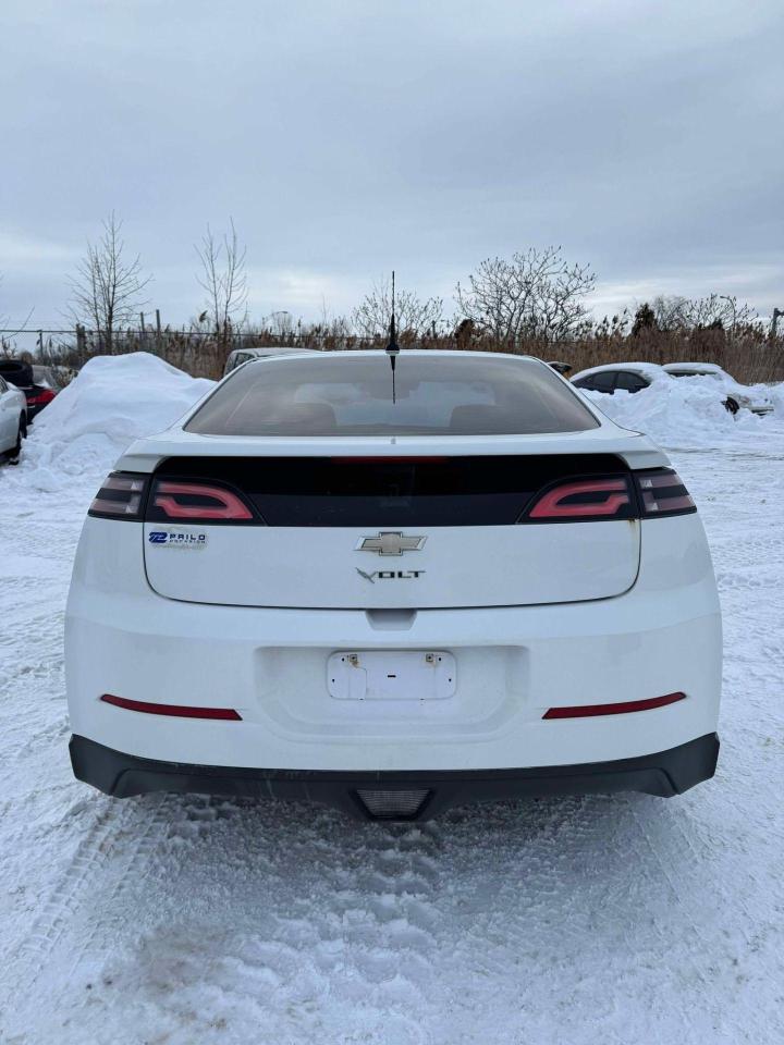 2013 Chevrolet Volt  - Photo #5