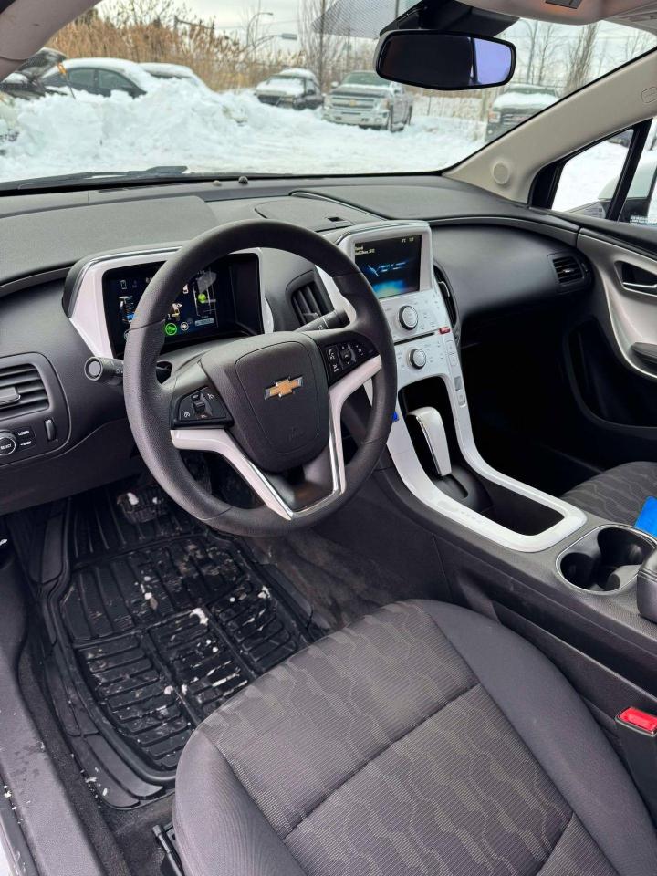 2013 Chevrolet Volt  - Photo #6