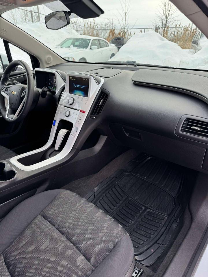 2013 Chevrolet Volt  - Photo #7