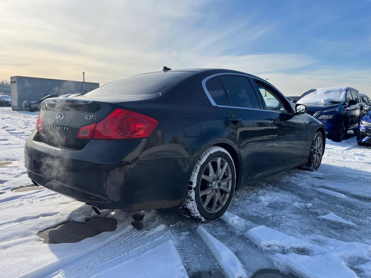 Used 2011 Infiniti G37 Sport 6MT for sale in Burnaby, BC