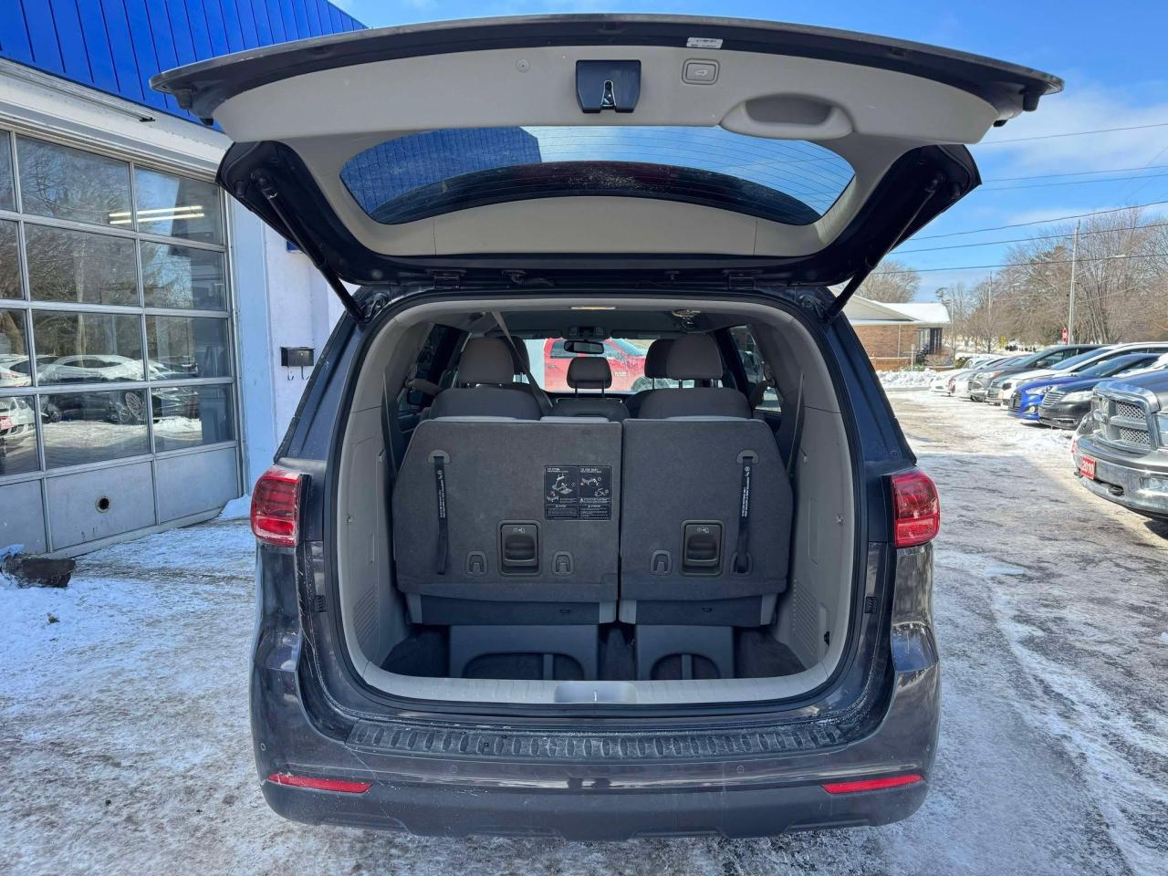 2019 Kia Sedona LX+ - Photo #7