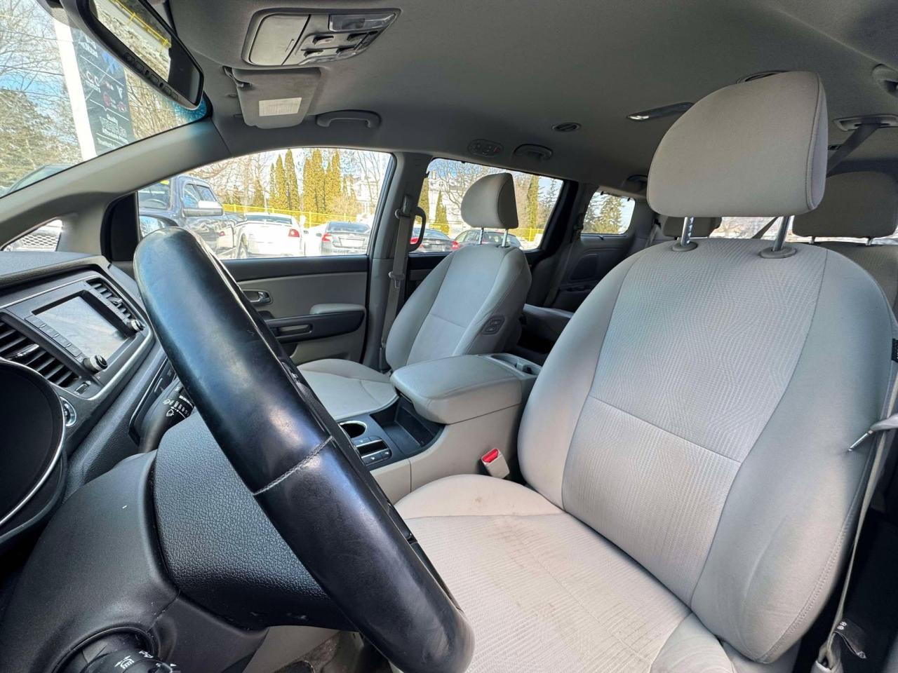2019 Kia Sedona LX+ - Photo #14