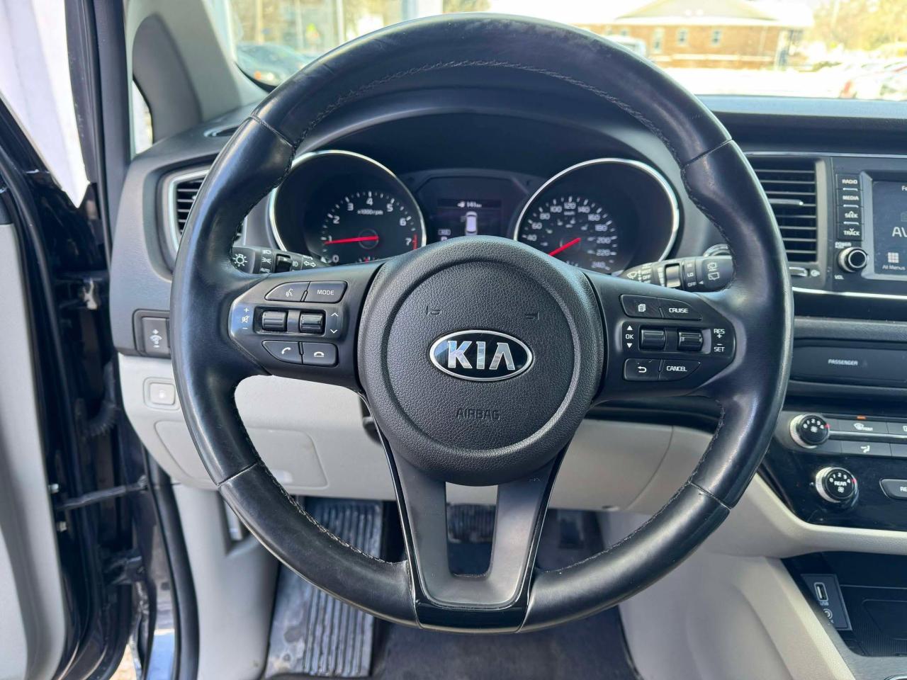 2019 Kia Sedona LX+ - Photo #15
