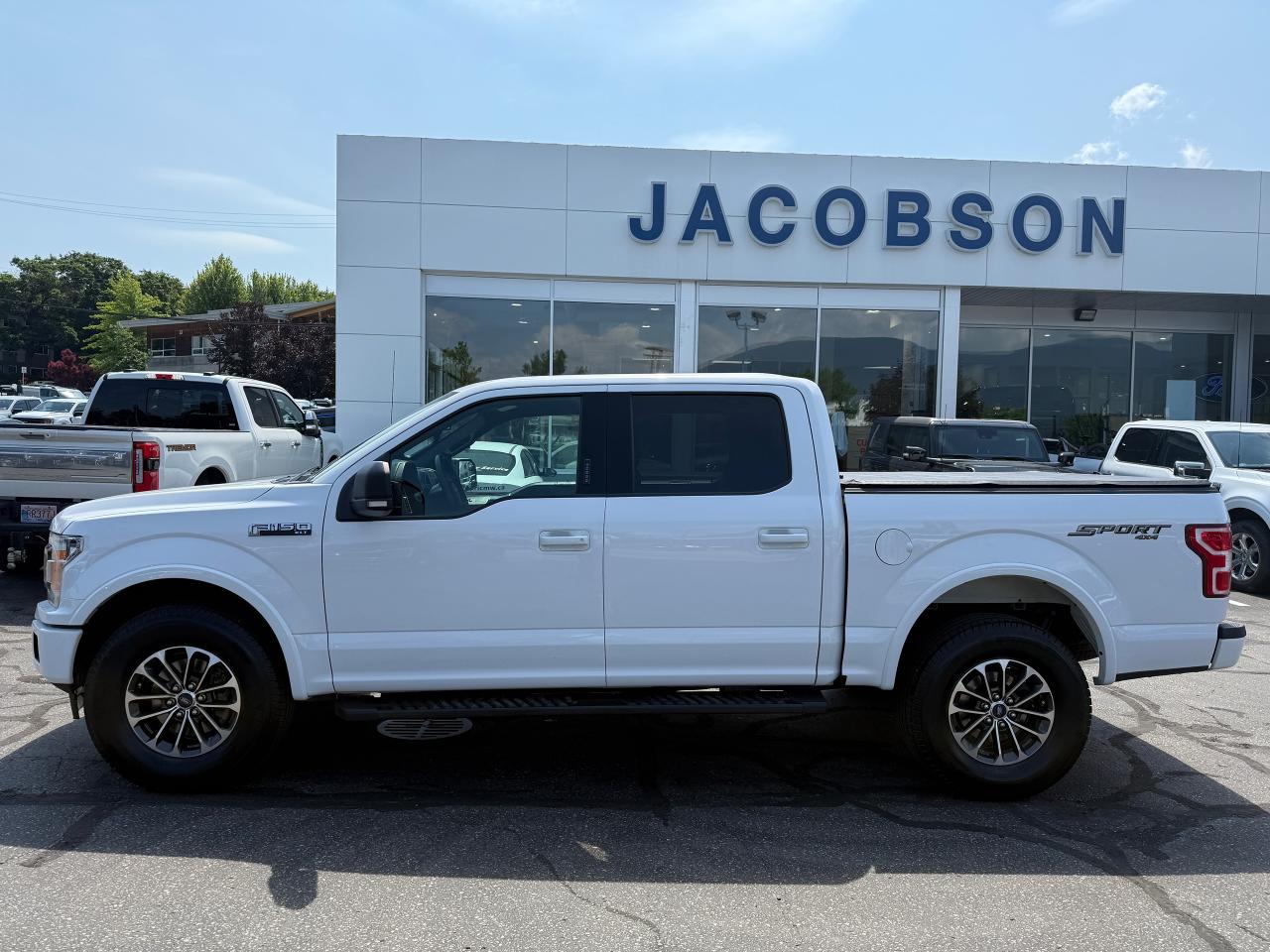 2020 Ford F-150 XLT Photo1