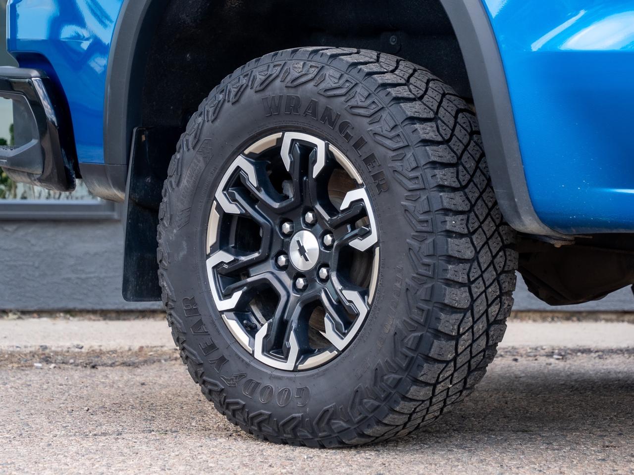 2022 Chevrolet Silverado 1500 4WD Crew Cab 147" ZR2 Photo3