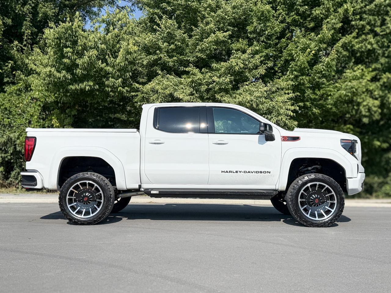 2025 GMC Sierra 1500 AT4 HARLEY DAVIDSON UPGRADE - 6.2L V8 WITH REMOTE START/ENTRY, SUNROOF, HEATED FRONT & REAR SEATS, VENTILATED FRONT SEATS, HEATED STEERING WHEEL, BOSE SOUND SYSTEM Photo