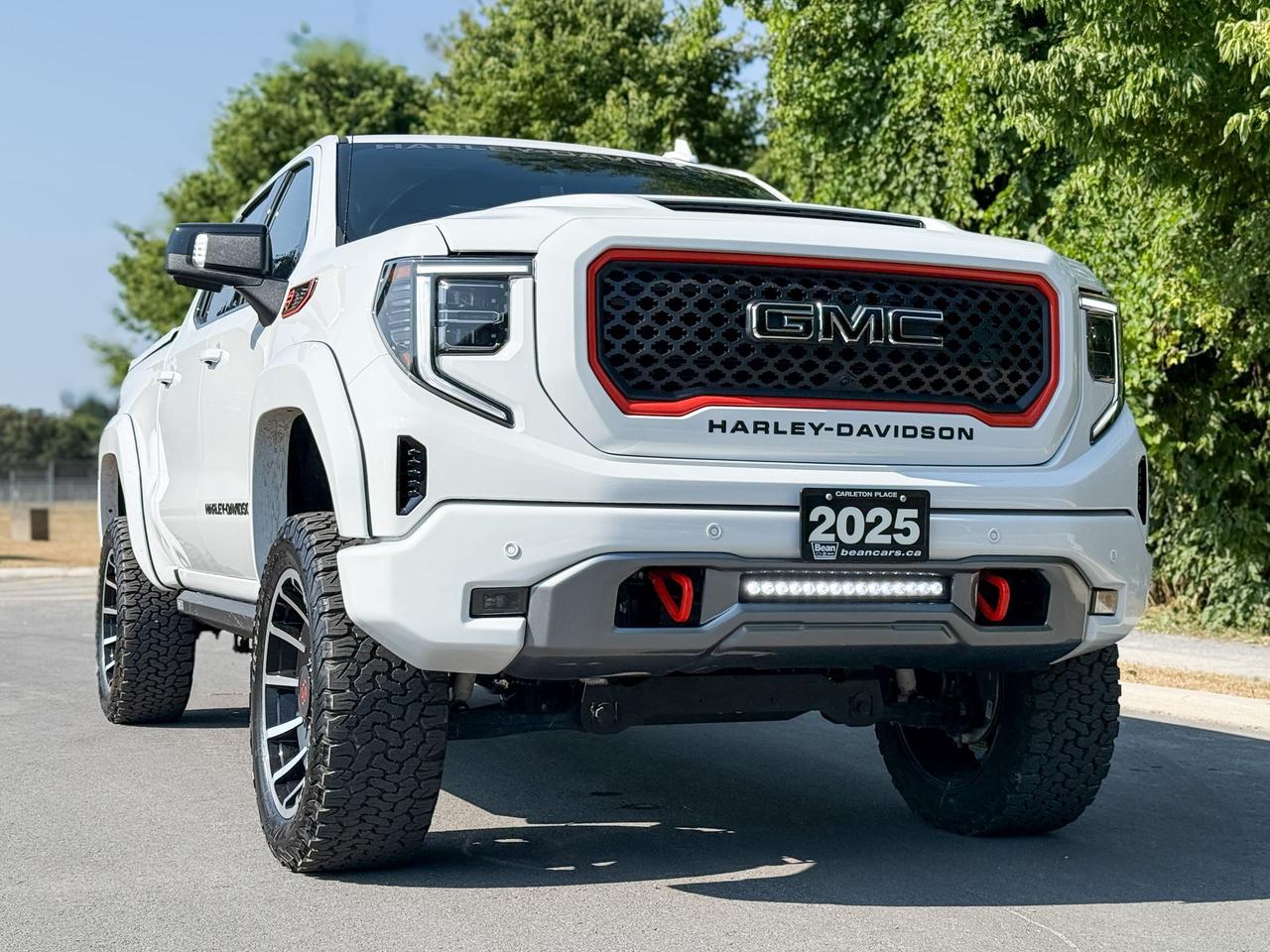 2025 GMC Sierra 1500 AT4 HARLEY DAVIDSON UPGRADE - 6.2L V8 WITH REMOTE START/ENTRY, SUNROOF, HEATED FRONT & REAR SEATS, VENTILATED FRONT SEATS, HEATED STEERING WHEEL, BOSE SOUND SYSTEM Photo