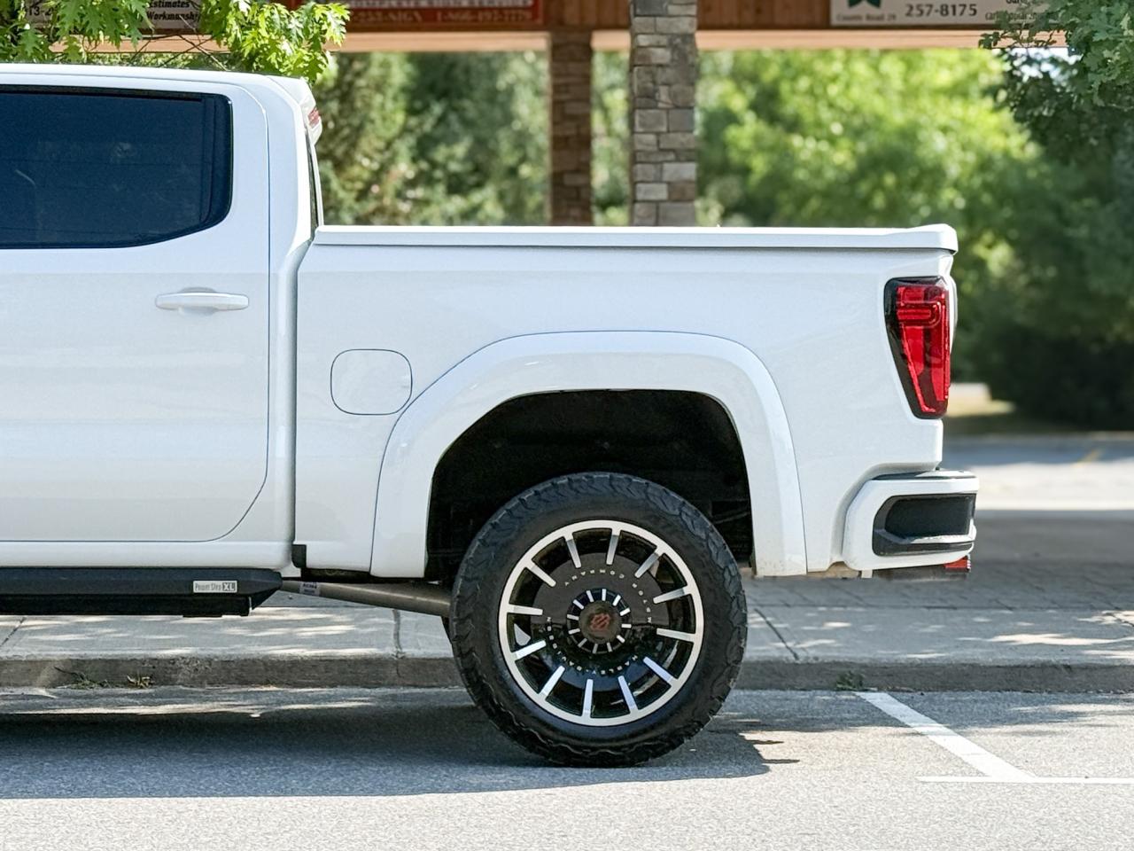 2025 GMC Sierra 1500 AT4 HARLEY DAVIDSON UPGRADE - 6.2L V8 WITH REMOTE START/ENTRY, SUNROOF, HEATED FRONT & REAR SEATS, VENTILATED FRONT SEATS, HEATED STEERING WHEEL, BOSE SOUND SYSTEM Photo