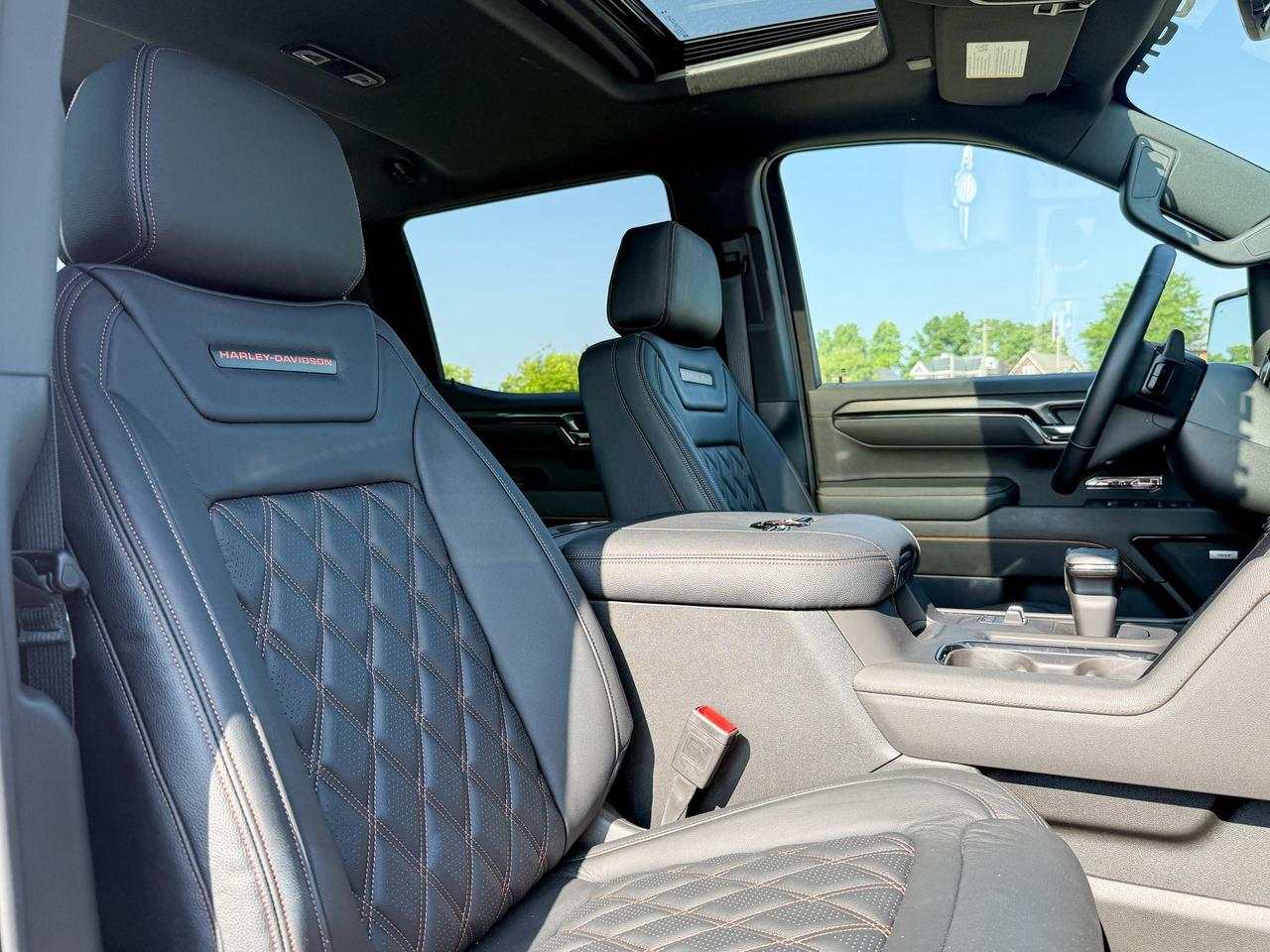 2025 GMC Sierra 1500 AT4 HARLEY DAVIDSON UPGRADE - 6.2L V8 WITH REMOTE START/ENTRY, SUNROOF, HEATED FRONT & REAR SEATS, VENTILATED FRONT SEATS, HEATED STEERING WHEEL, BOSE SOUND SYSTEM Photo