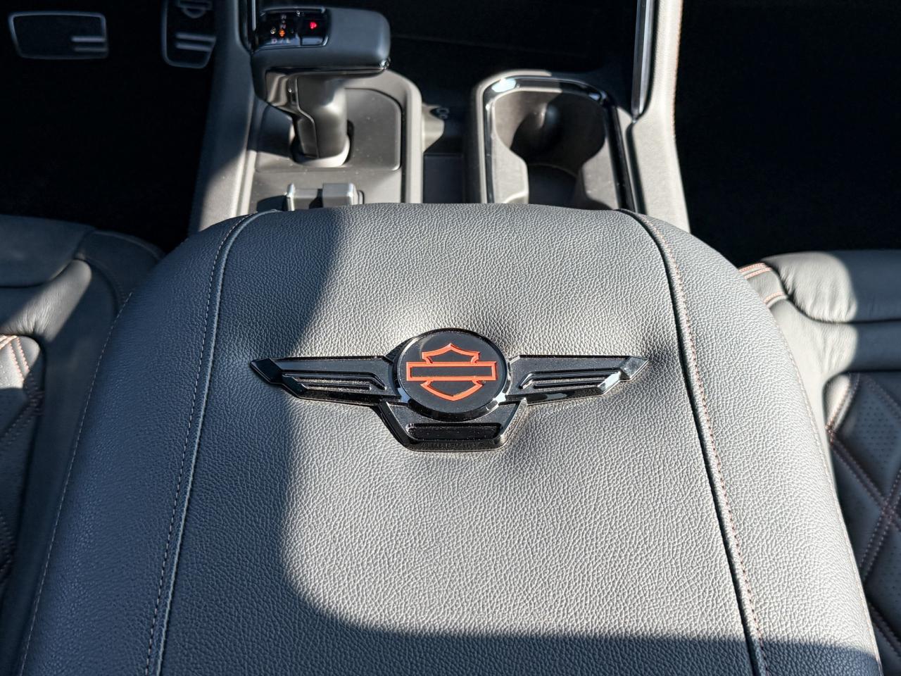 2025 GMC Sierra 1500 AT4 HARLEY DAVIDSON UPGRADE - 6.2L V8 WITH REMOTE START/ENTRY, SUNROOF, HEATED FRONT & REAR SEATS, VENTILATED FRONT SEATS, HEATED STEERING WHEEL, BOSE SOUND SYSTEM Photo