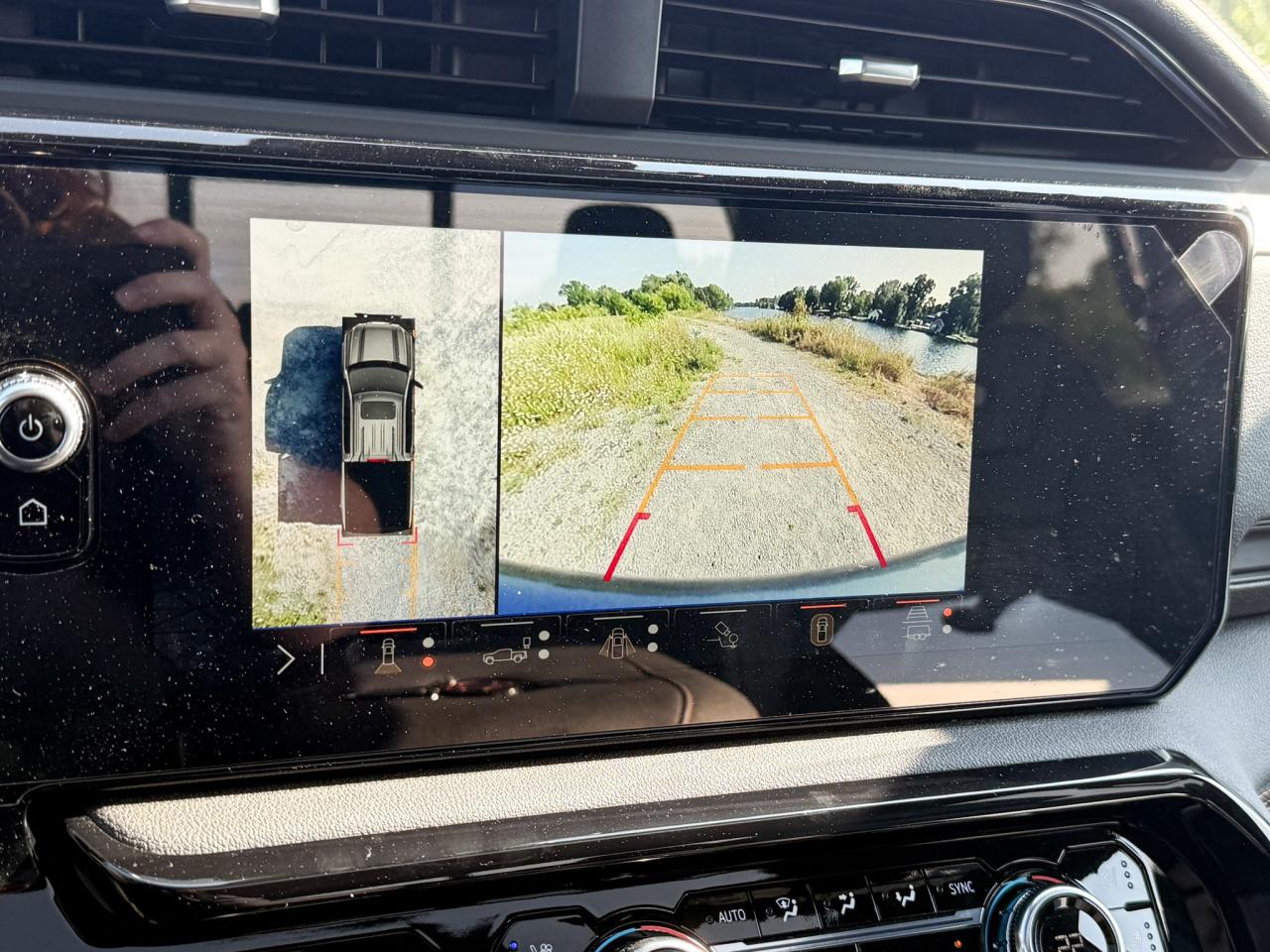 2025 GMC Sierra 1500 AT4 HARLEY DAVIDSON UPGRADE - 6.2L V8 WITH REMOTE START/ENTRY, SUNROOF, HEATED FRONT & REAR SEATS, VENTILATED FRONT SEATS, HEATED STEERING WHEEL, BOSE SOUND SYSTEM Photo