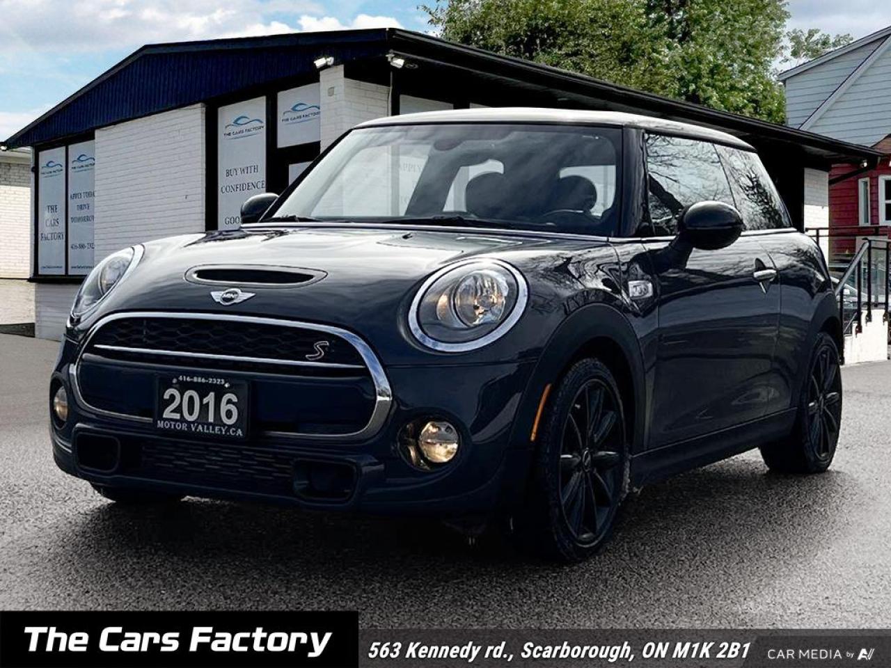 2016 MINI Cooper S Only 078,588KM Navigation / Roof! - Photo #1