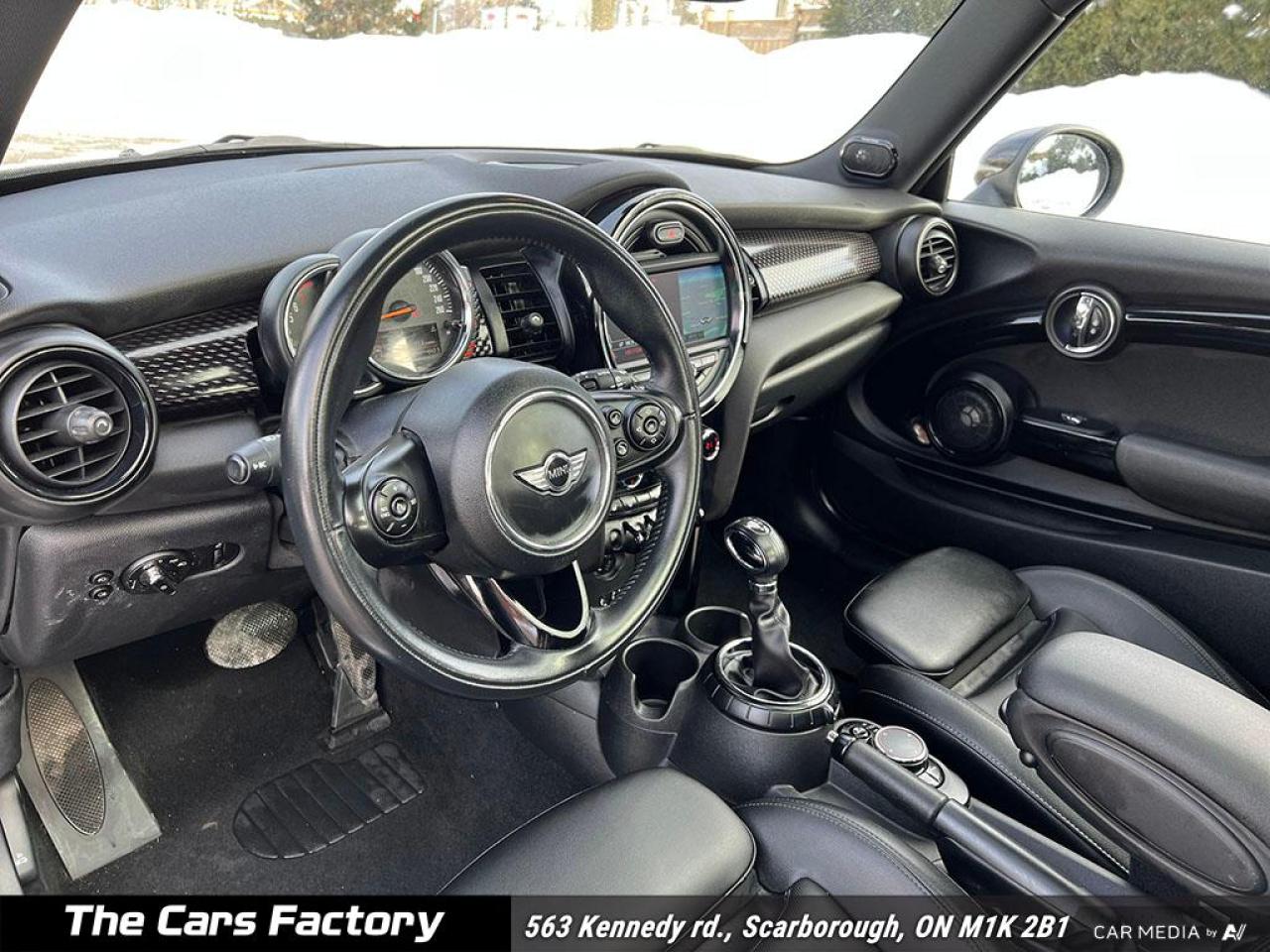 2016 MINI Cooper S Only 078,588KM Navigation / Roof! - Photo #12