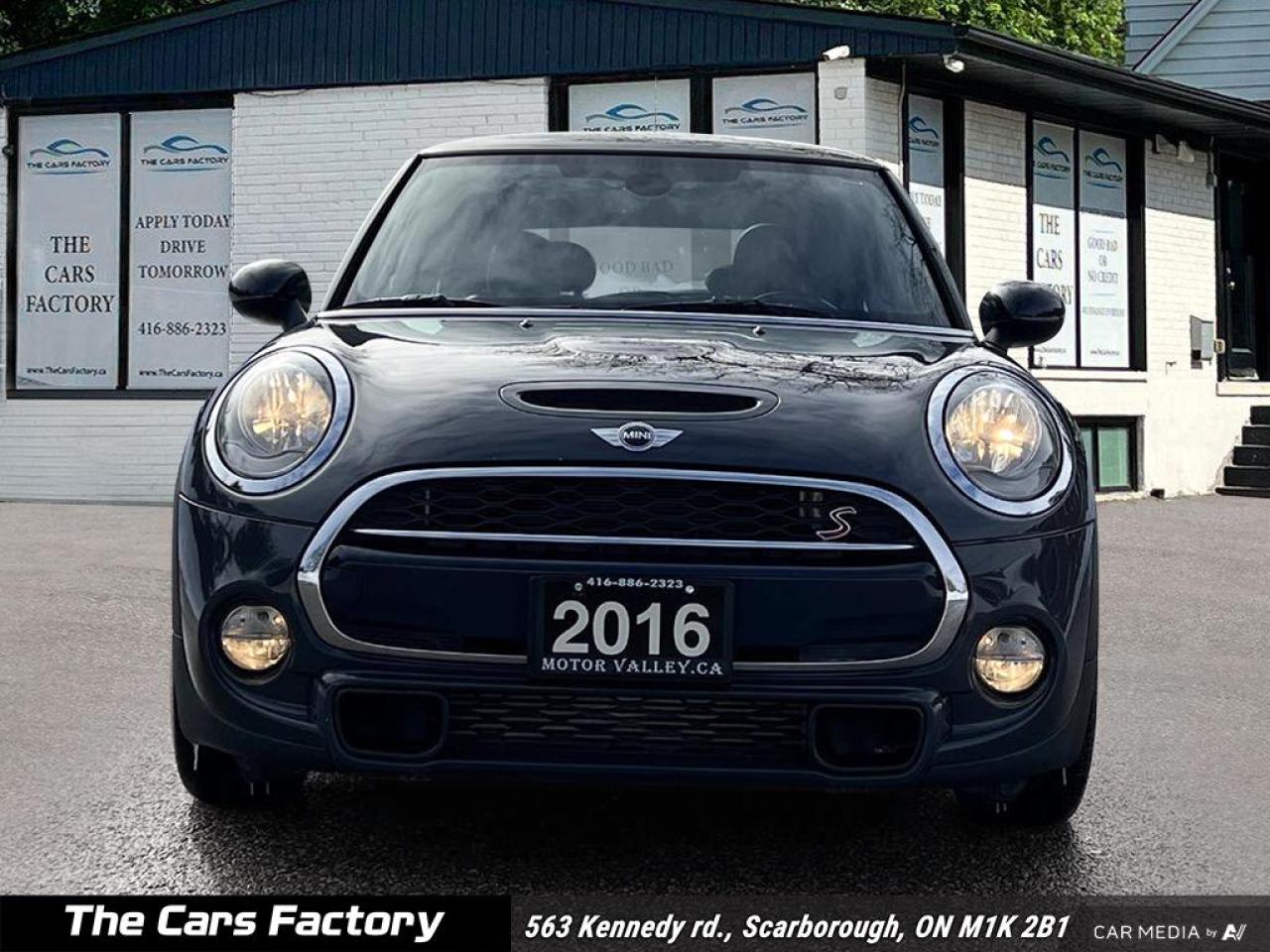 2016 MINI Cooper S Only 078,588KM Navigation / Roof! - Photo #2