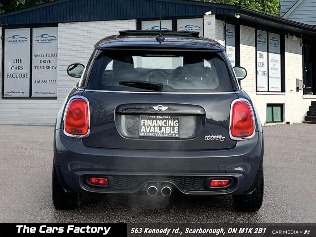 2016 MINI Cooper S Only 078,588KM Navigation / Roof! - Photo #5