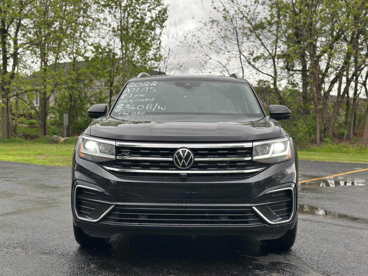 2022 Volkswagen Atlas Highline R-Line - Photo #2