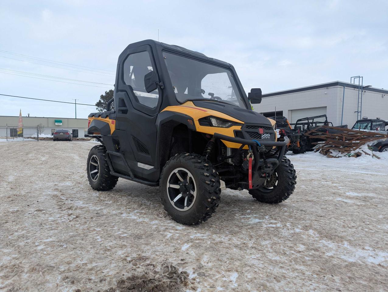 2018 Cub Cadet CHALLENGER 750 $82 B/W - Photo #3