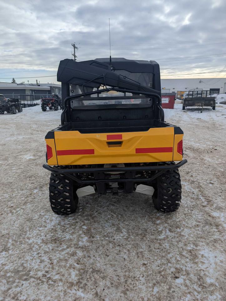 2018 Cub Cadet CHALLENGER 750 $82 B/W - Photo #4