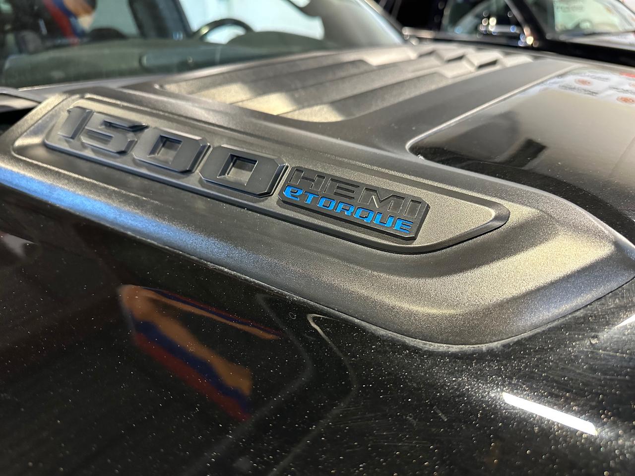 2022 RAM 1500 SPORT GT | 5.7L HEMI E-TORQUE MILD HYBRID Photo4