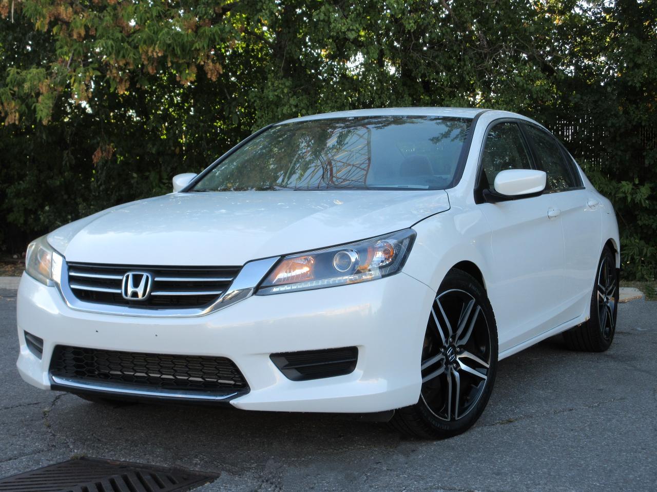 2014 Honda Accord LX Photo0