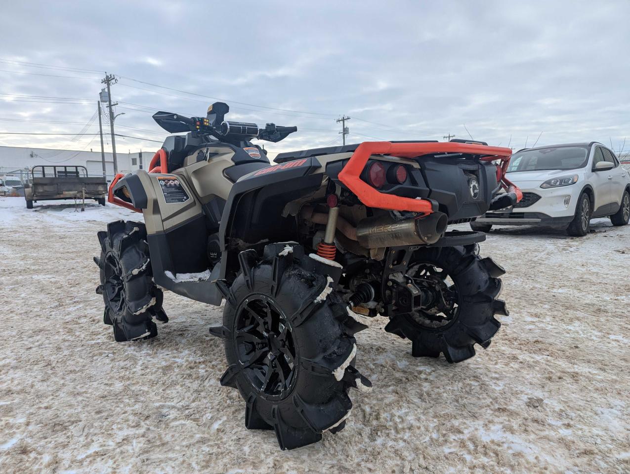 2022 Can-Am Outlander 1000R XMR $109 B/W - Photo #3