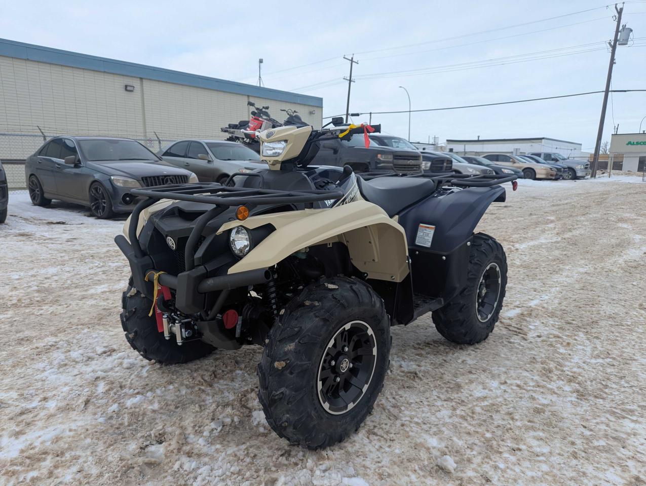 Used 2025 Yamaha KODIAK 700 SE $97 B/W for sale in Edmonton, AB