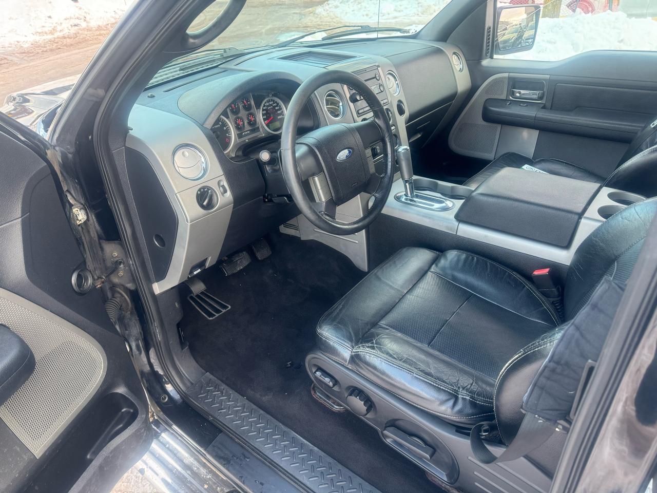 2004 Ford F-150 FX4|SUNROOF|POWER SEATS|LEATHER INT| - Photo #6