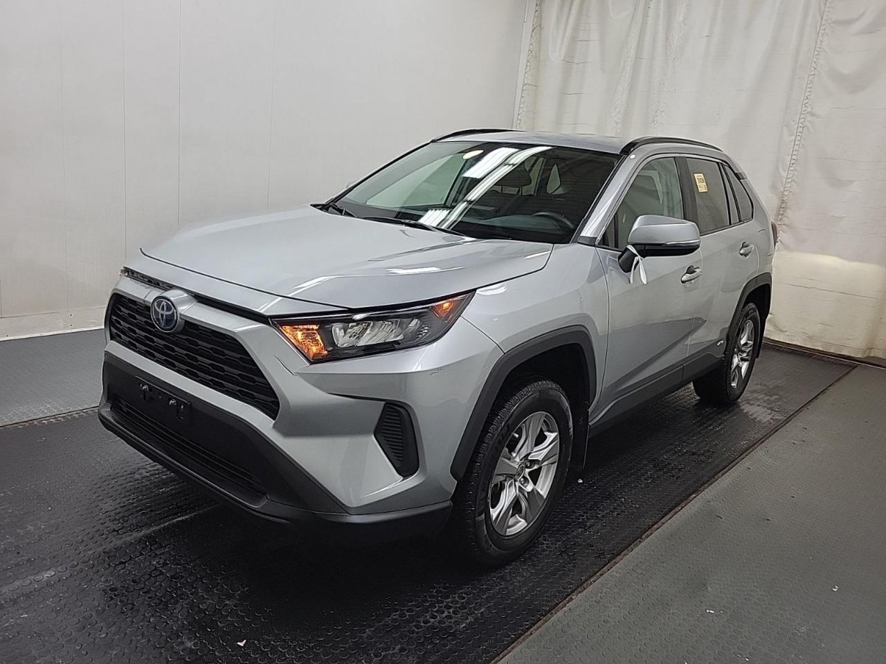 Used 2022 Toyota RAV4 Hybrid LE AWD / Blind Spot / Lane Departure / Htd Seats for sale in Mississauga, ON