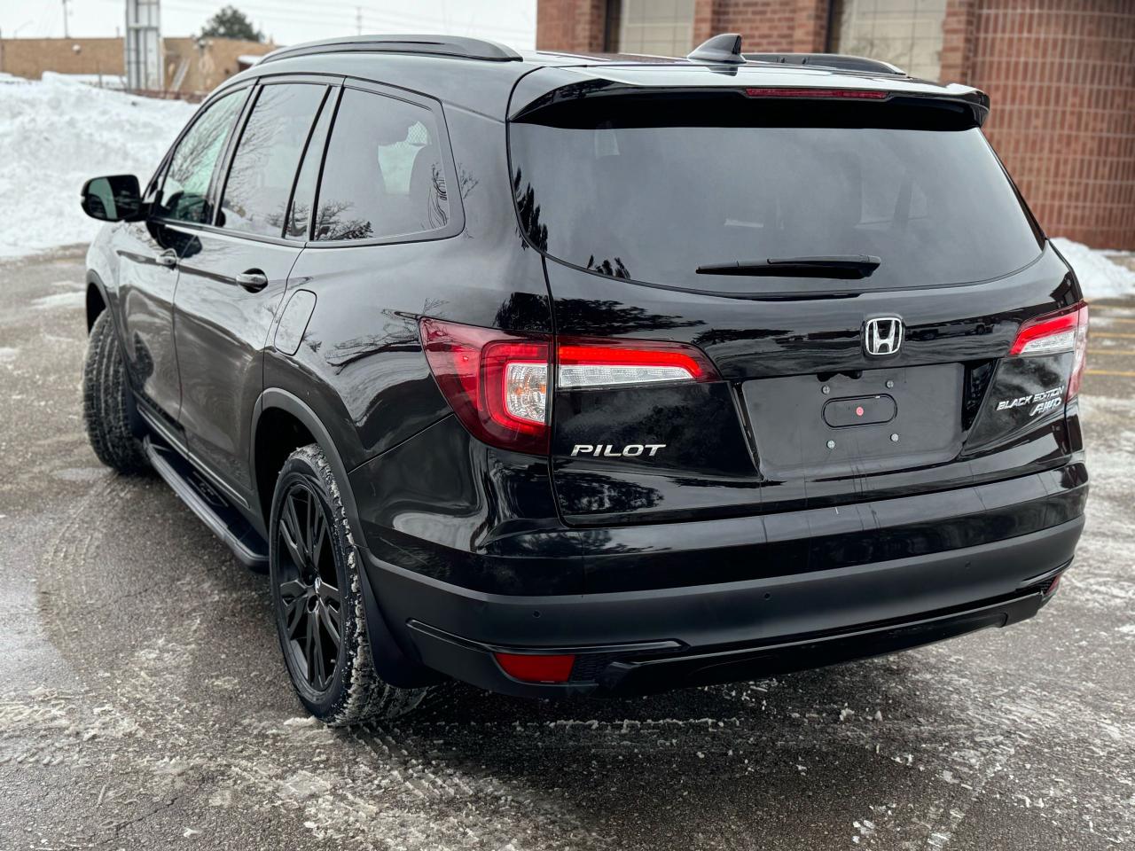 2022 Honda Pilot Black Edition - Photo #8