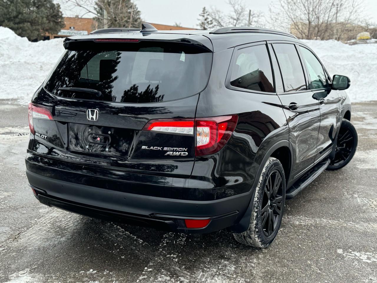 2022 Honda Pilot Black Edition Photo4