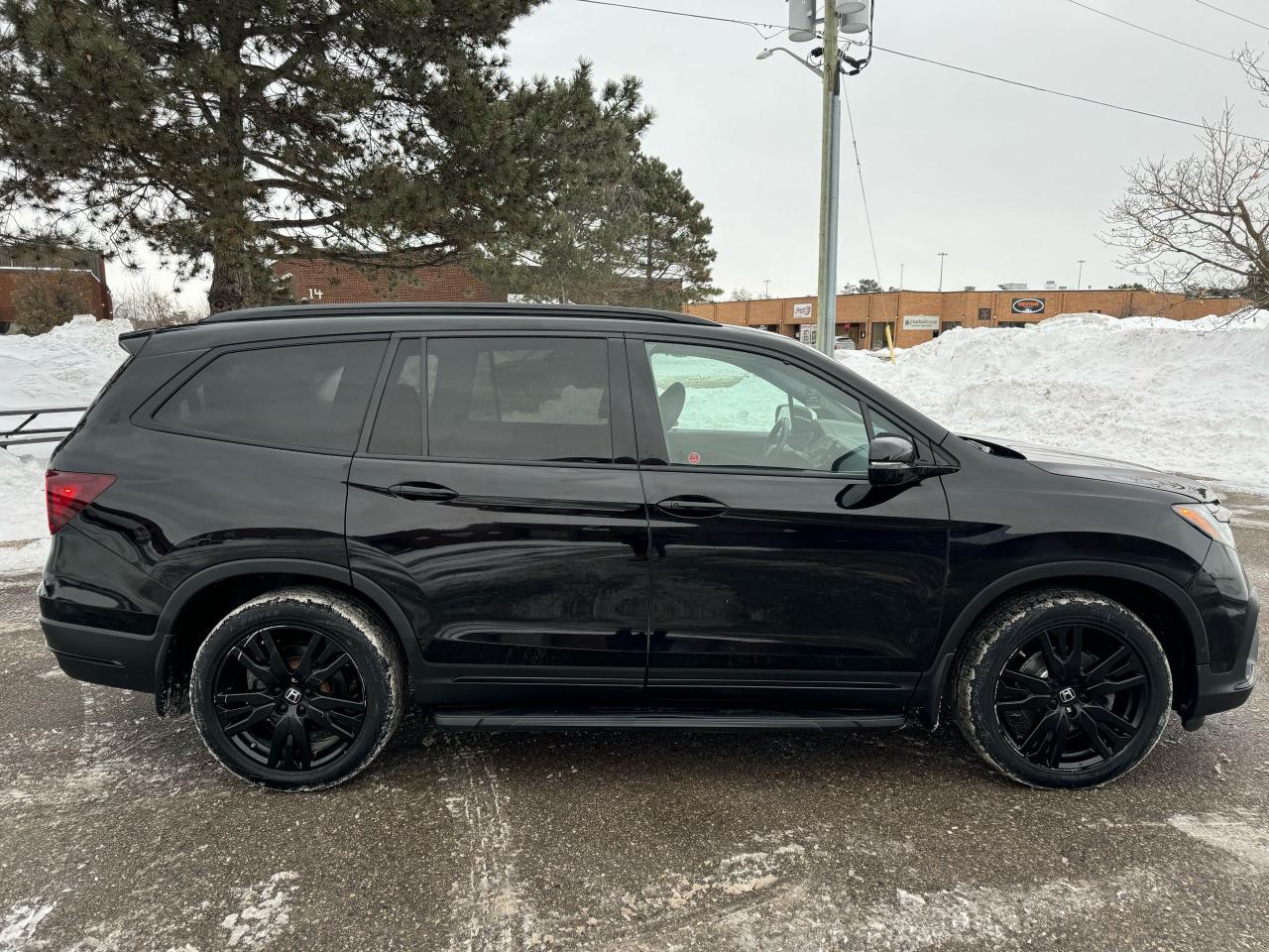 2022 Honda Pilot Black Edition - Photo #12