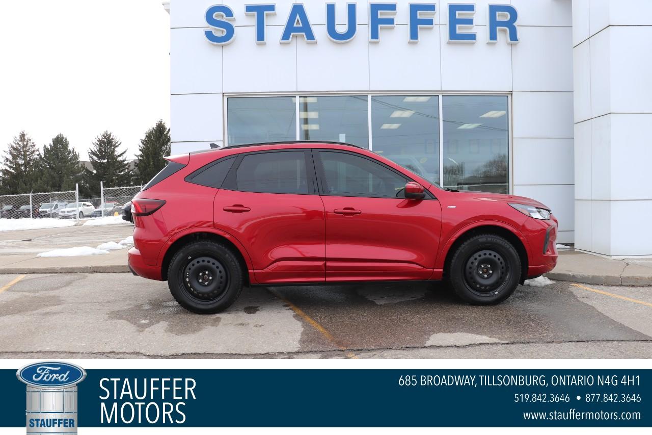 Used 2024 Ford Escape ST-Line Select AWD for sale in Tillsonburg, ON