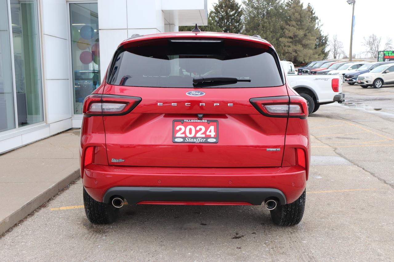 2024 Ford Escape ST-Line Select AWD Photo